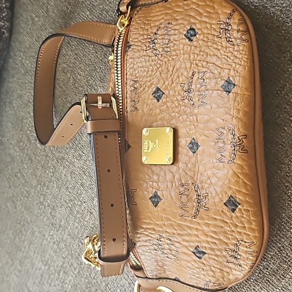 Authentic MCM mini  bum shoulder bag - Picture 5 of 10